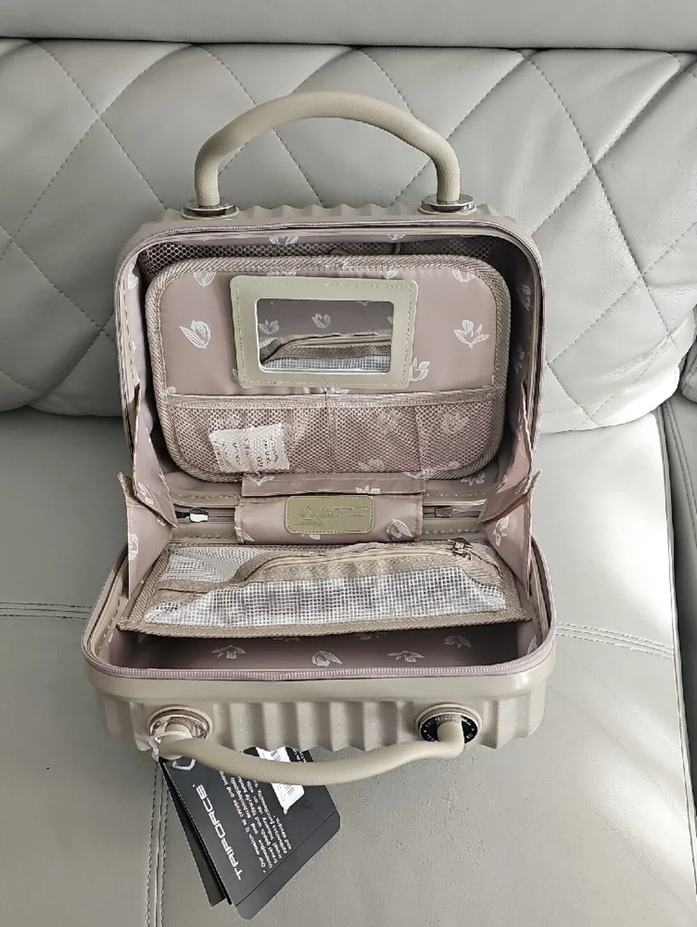 Triforce Elite Performance Travelware Beauty Case 9.5 X 12 X 6.25